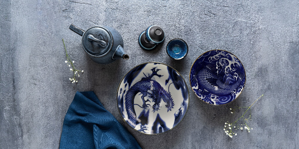 Asiatische Schale mit Müsli und Reis