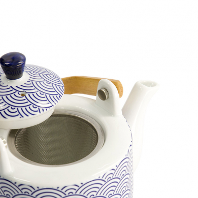 Nippon Blue Teapot at Tokyo Design Studio (picture 5 of 8)