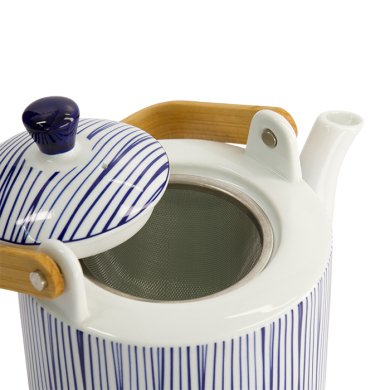 Nippon Blue Teekanne bei Tokyo Design Studio (Bild 4 von 6)