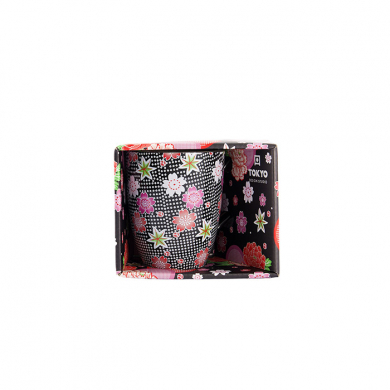 Schwarz Kawaii Blume Tasse in Geschenkbox bei Tokyo Design Studio (Bild 1 von 2)