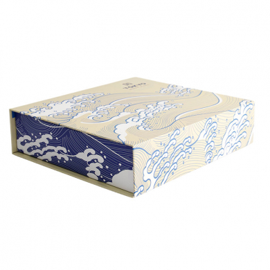 4 Stück mit Essstäbchen Kawaii Hokusai Sushi-Teller-Geschenkset bei Tokyo Design Studio (Bild 5 von 6)