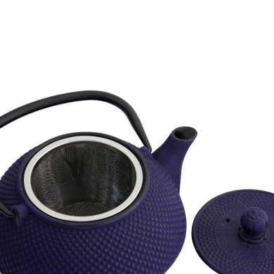 Arare iron cast teapot at Tokyo Design Studio (picture 4 of 7)