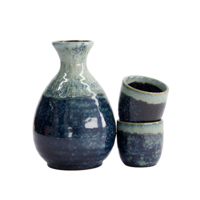 Green Cosmos SakeSet bei Tokyo Design Studio (Bild 2 von 4)