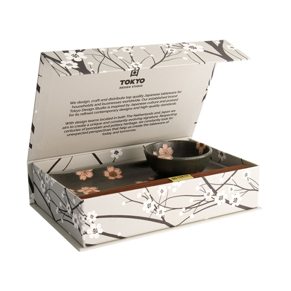 Nippon Black Sushi Set bei Tokyo Design Studio (Bild 1 von 7)