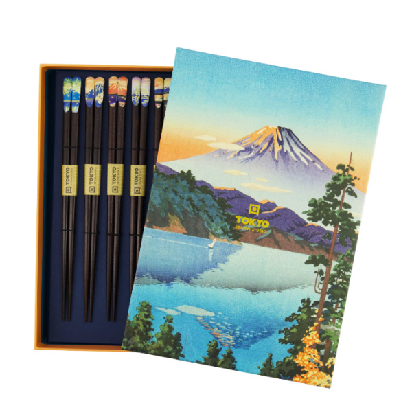 Crane inkl. Ablagen 5 Paar Essstäbchen bei Tokyo Design Studio (Bild 1 von 4)