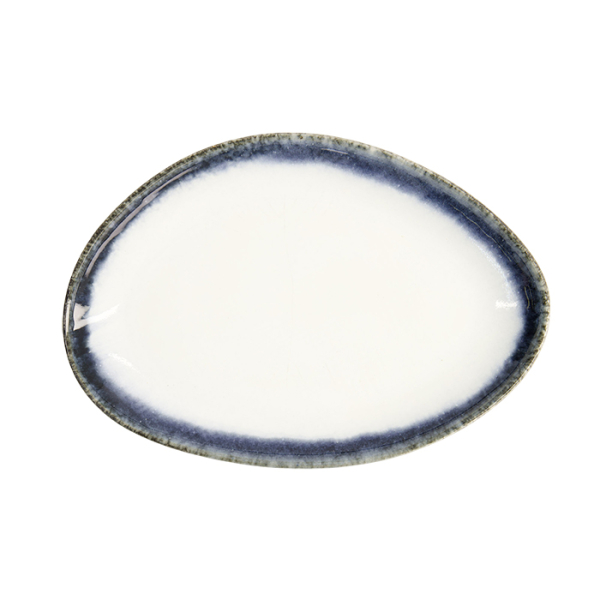 Tajimi Oval Plate at Tokyo Design Studio (picture 3 of 5)