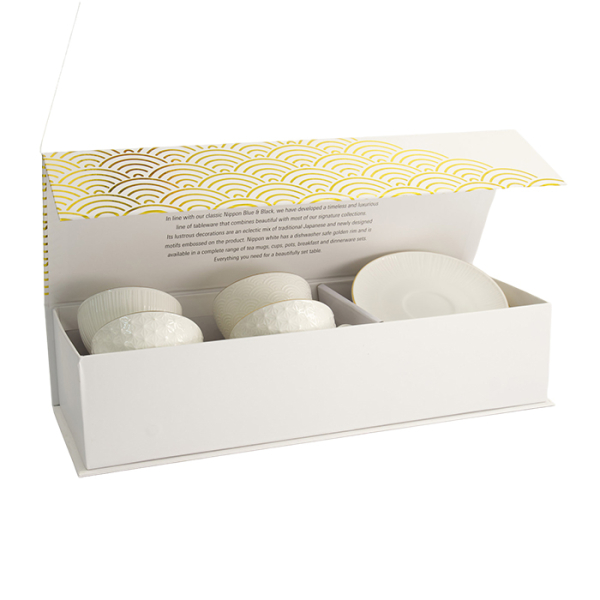 Nippon White 4 Tassen Set mit Untertassen bei Tokyo Design Studio (Bild 1 von 14)