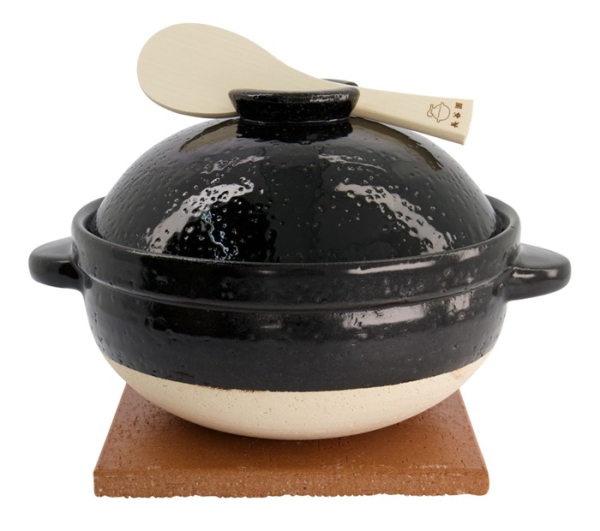 traditioneller japanischer Reiskocher Kamado Iga Pot bei Tokyo Design Studio (Bild 1 von 3)