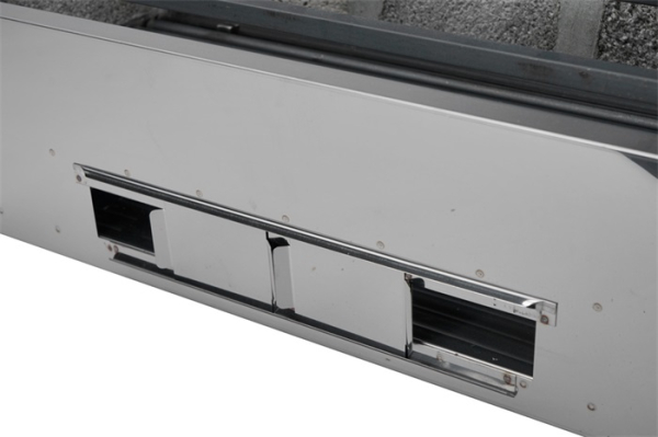 Konro Grill Sutenresu bei Tokyo Design Studio (Bild 2 von 6)