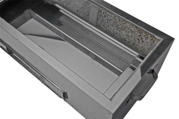 Konro Grill Sutenresu bei Tokyo Design Studio (Bild 3 von 6)