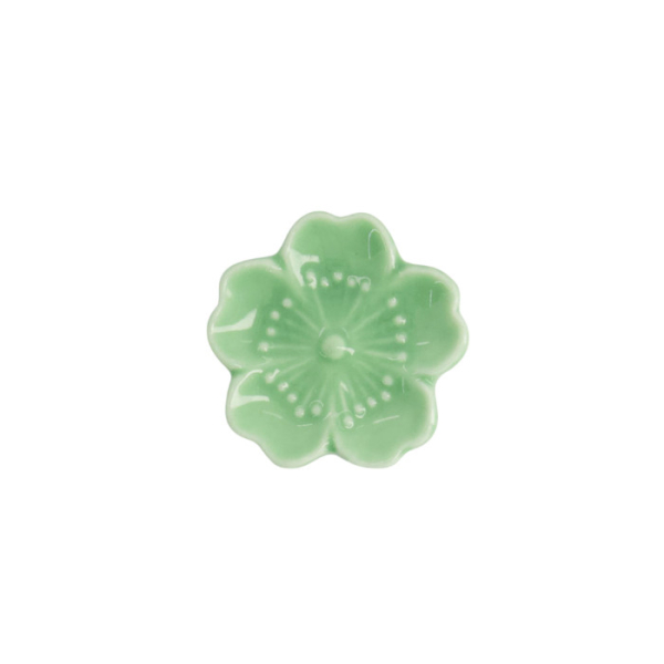 Sakura Green Essstäbchenablage bei Tokyo Design Studio (Bild 2 von 2)
