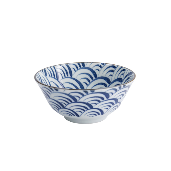 Natsu Nami Tayo-Schale bei Tokyo Design Studio (Bild 2 von 6)