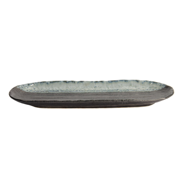 Shared Dining Plate at Tokyo Design Studio (picture 2 of 7)