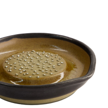 Reibeplatte Motoshige Klein Steingut bei Tokyo Design Studio (Bild 6 von 6)