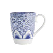 Lily Flower Tasse bei Tokyo Design Studio (Bild 3 von 5)