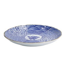 Natsu Shozui Teller bei Tokyo Design Studio (Bild 2 von 6)