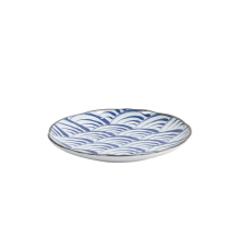 Natsu Nami Teller bei Tokyo Design Studio (Bild 2 von 6)